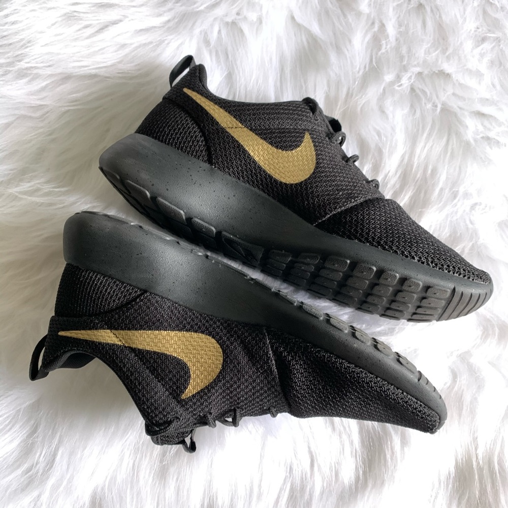 NIKE - black sneakers - Picture 3 of 9